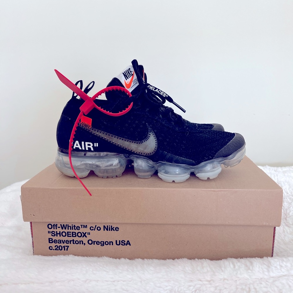 Off White X Nike Vapormax “The Ten” pre-owned with Box women’s 6.5/ men’s 5